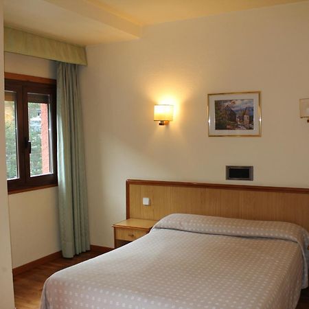 Hotel Villa De Canfranc Chambre photo