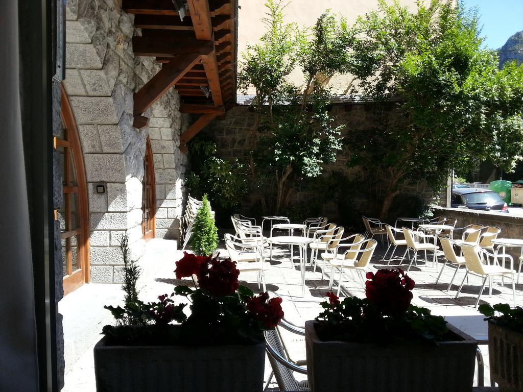 Hotel Villa De Canfranc Extérieur photo