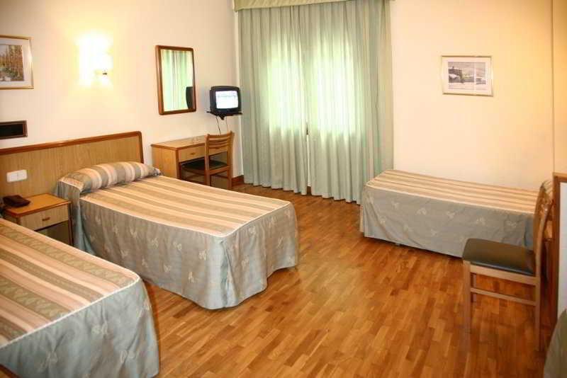 Hotel Villa De Canfranc Extérieur photo